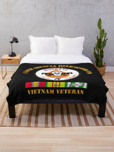 Load image into Gallery viewer, 176th Gunships (Muskets) - Guns - Vietnam Vet w SVC Throw Blanket
