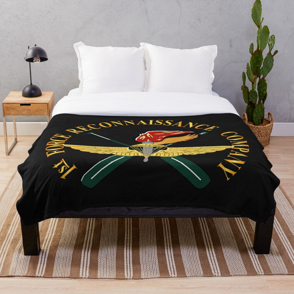 USMC - 1st Force Recon Company wo FMF PAC - BckGrd Throw Blanket